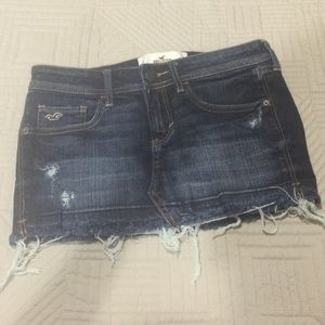 Hollister mini skirt